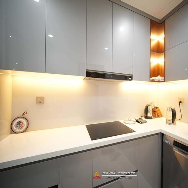 Đá Casla màu trắng cho tủ bếp nhà anh Tuấn, chung cư Mulberry
