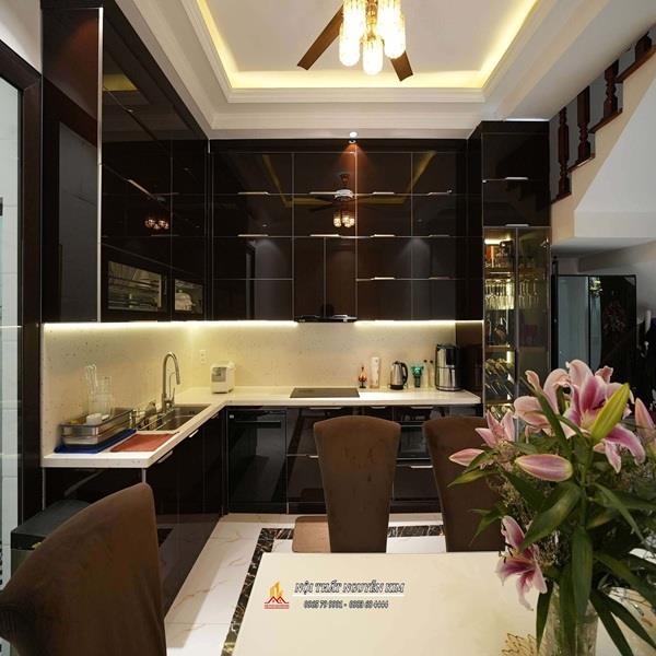 Bàn giao tủ bếp inox module 1 lớp cánh kính nhà chị Trang, Văn Cao, Hải Phòng